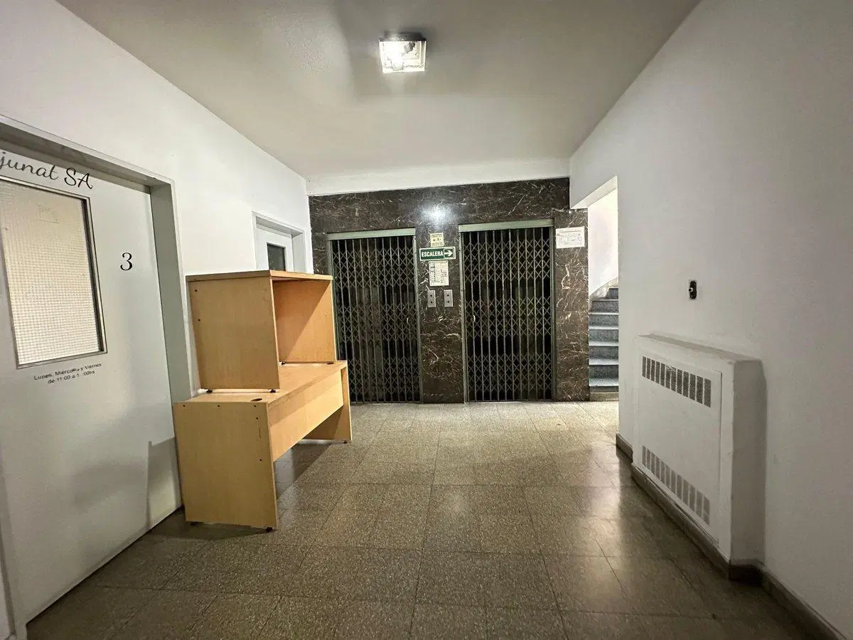 VENTA OFICINA MICROCENTRO 5