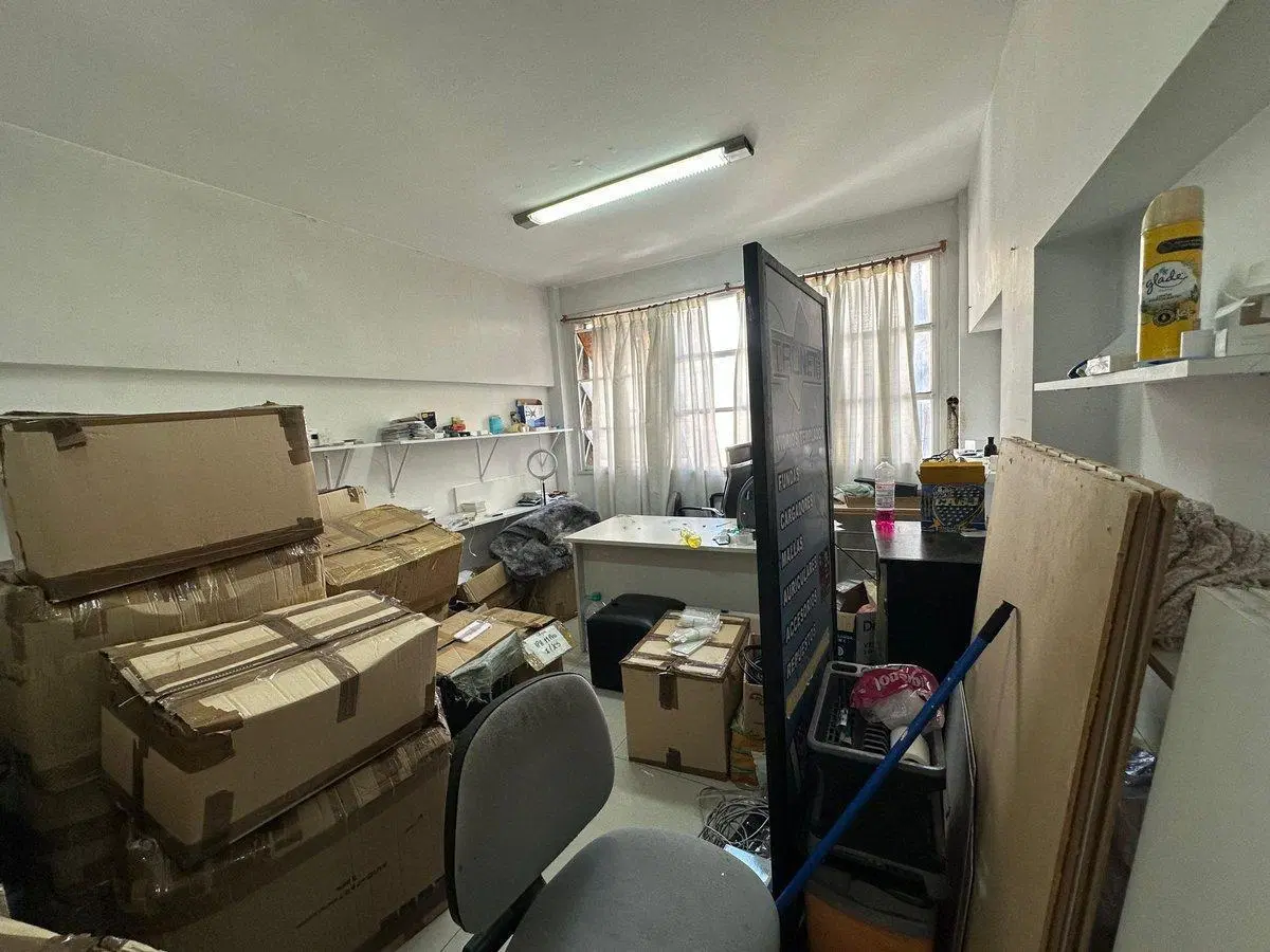 VENTA OFICINA MICROCENTRO 4
