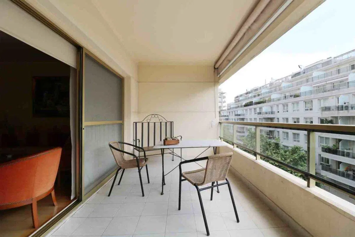 VENTA 4 AMB. CATEGORIA EN P.MADERO CON COCHERA 5