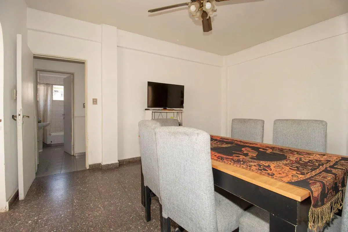 VENTA DEPTO 3 AMB VTE. LOPEZ, BALCÓN Y LAVADERO 4