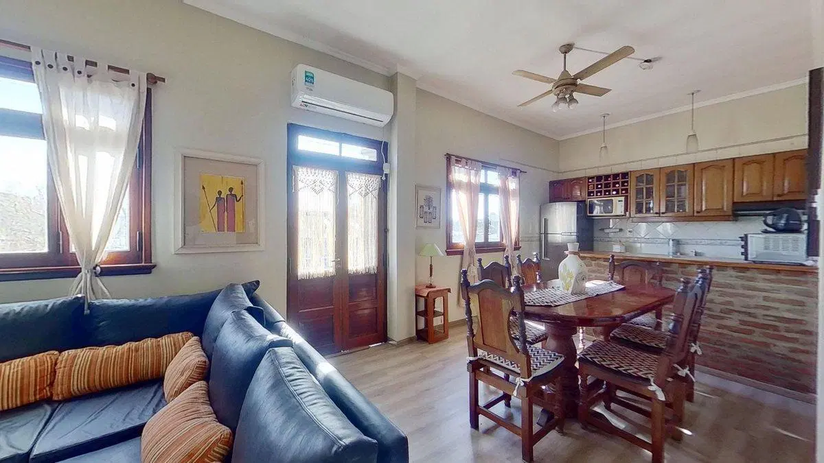 CASA MULTIFAMILIAR 7 AMB. VENTA VALENTIN ALSINA 3