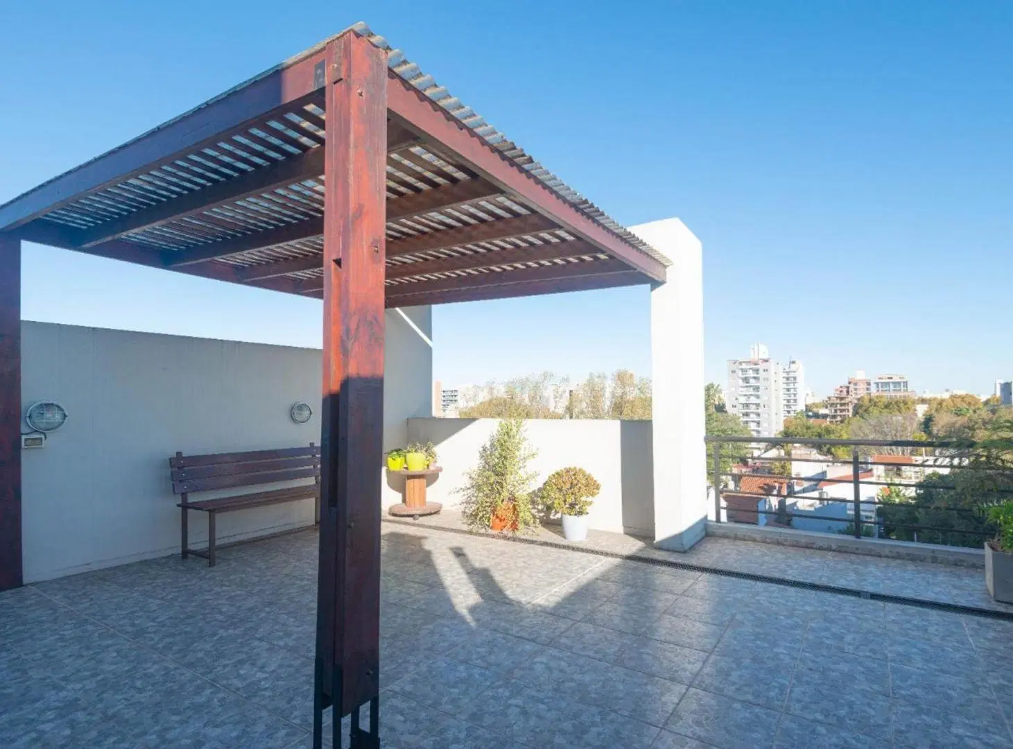 VENTA DEPARTAMENTO 2 AMBIENTES TERRAZA EN CASEROS 3