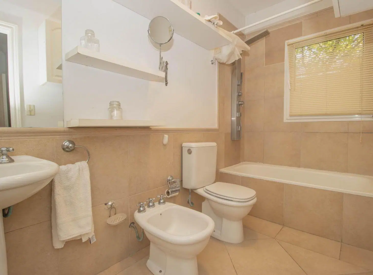 ALQUILER CASA 4 AMBIENTES PILETA PILAR DEL ESTE 3