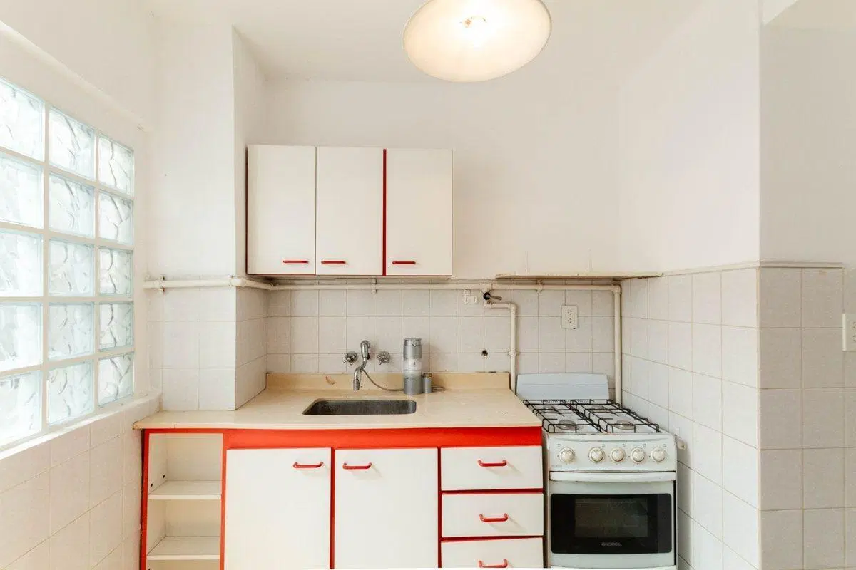 Venta depto 2 amb c/ patio PB bajas exp Olivos 5