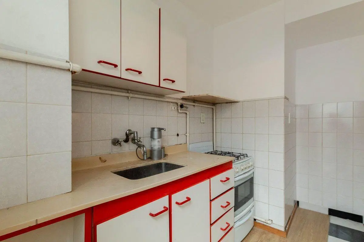 Venta depto 2 amb c/ patio PB bajas exp Olivos 4