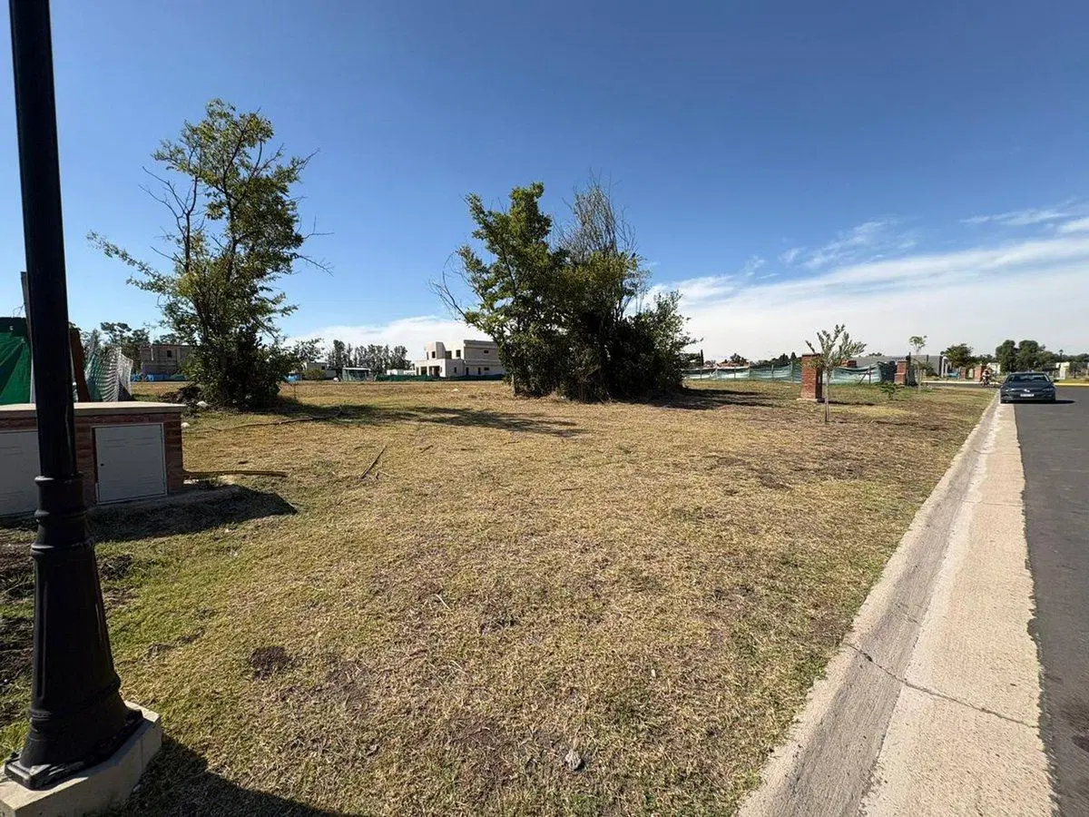 LOTE CENTRAL BARRIO SANTA SOFIA PILAR DEL ESTE 5