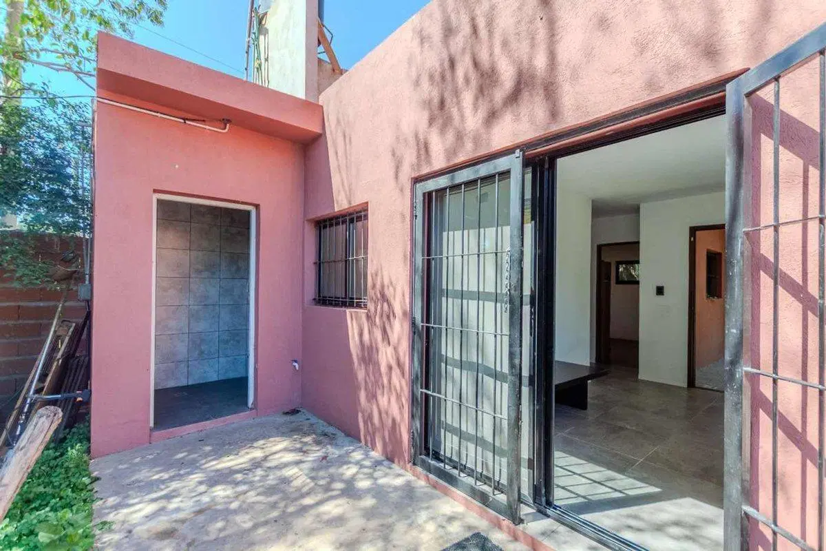 VENTA Casa 3 ambientes en  "FRANCISCO ALVAREZ" 3