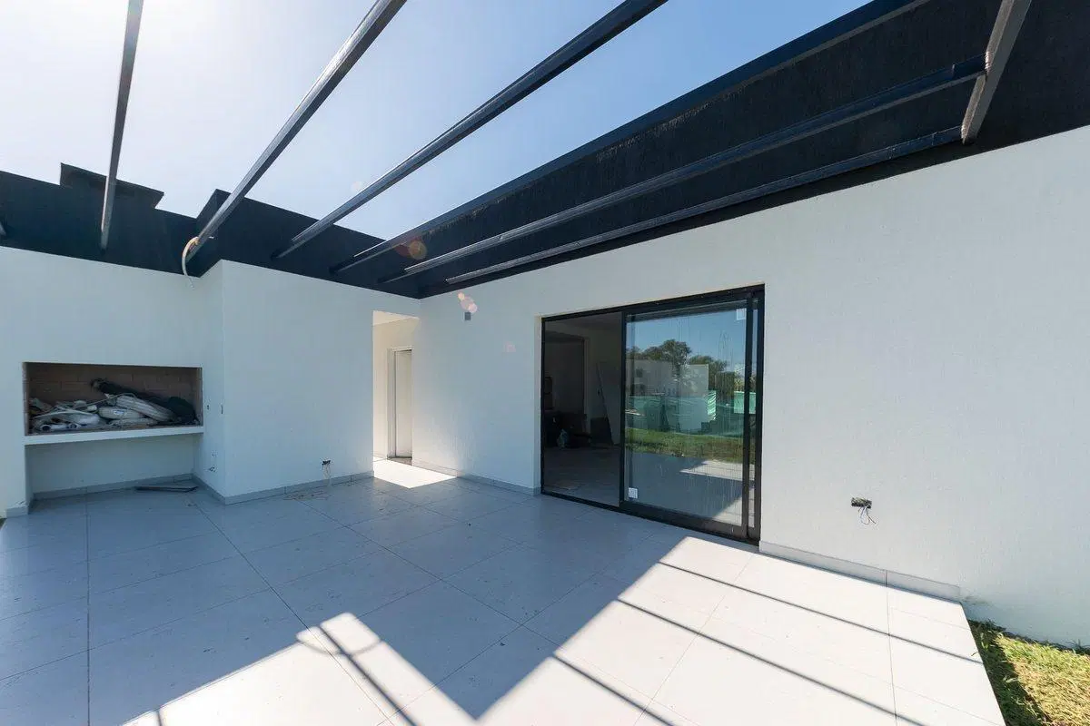 VENTA CASA 4 AMBIENTES SANTA SOFIA PILAR DEL ESTE 2