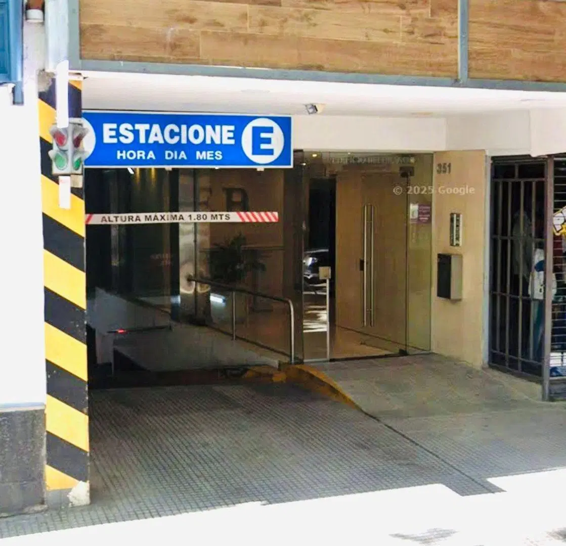 VENTA OFICINA SAN ISIDRO ZONA TRIBUNALES 5