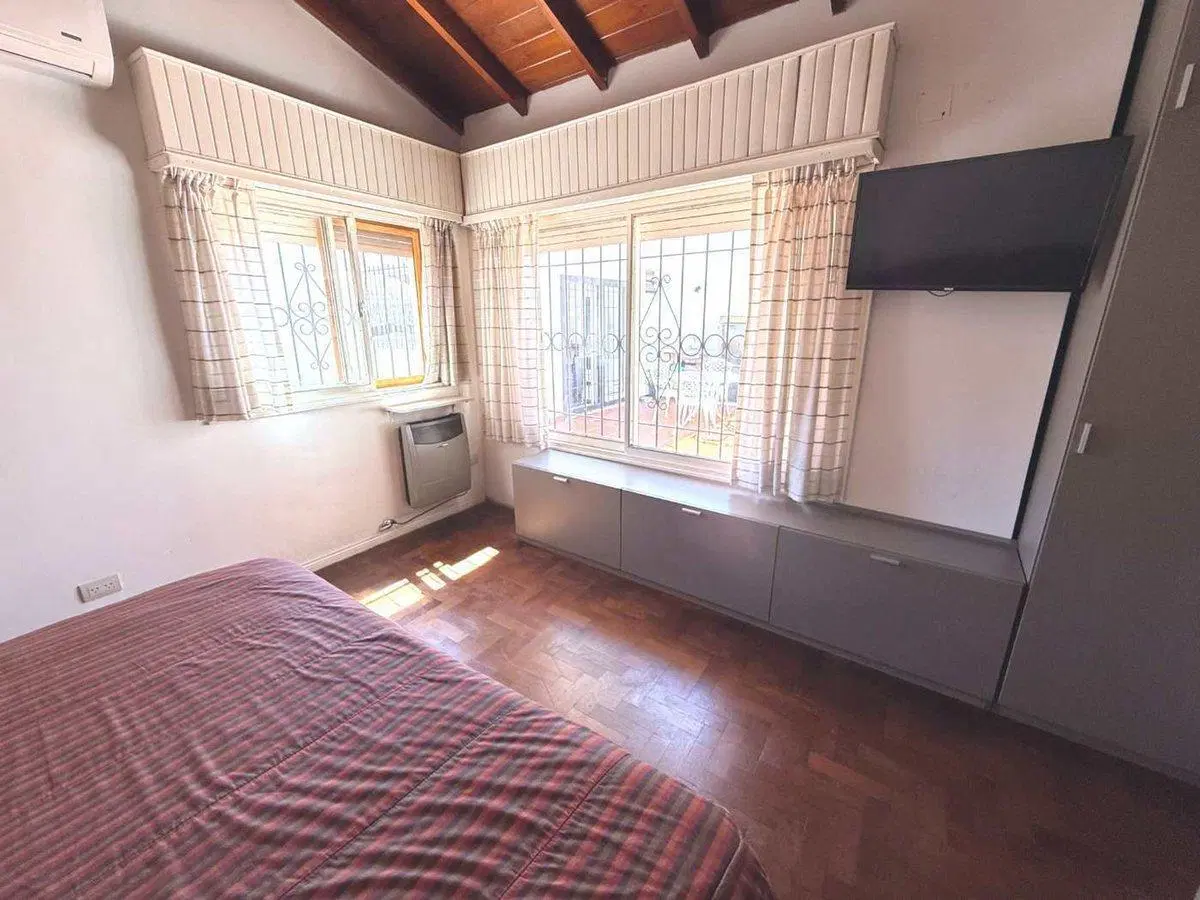 VENTA CASA DE 4 AMB CON JARDIN COCHERA EN MARTINEZ 4
