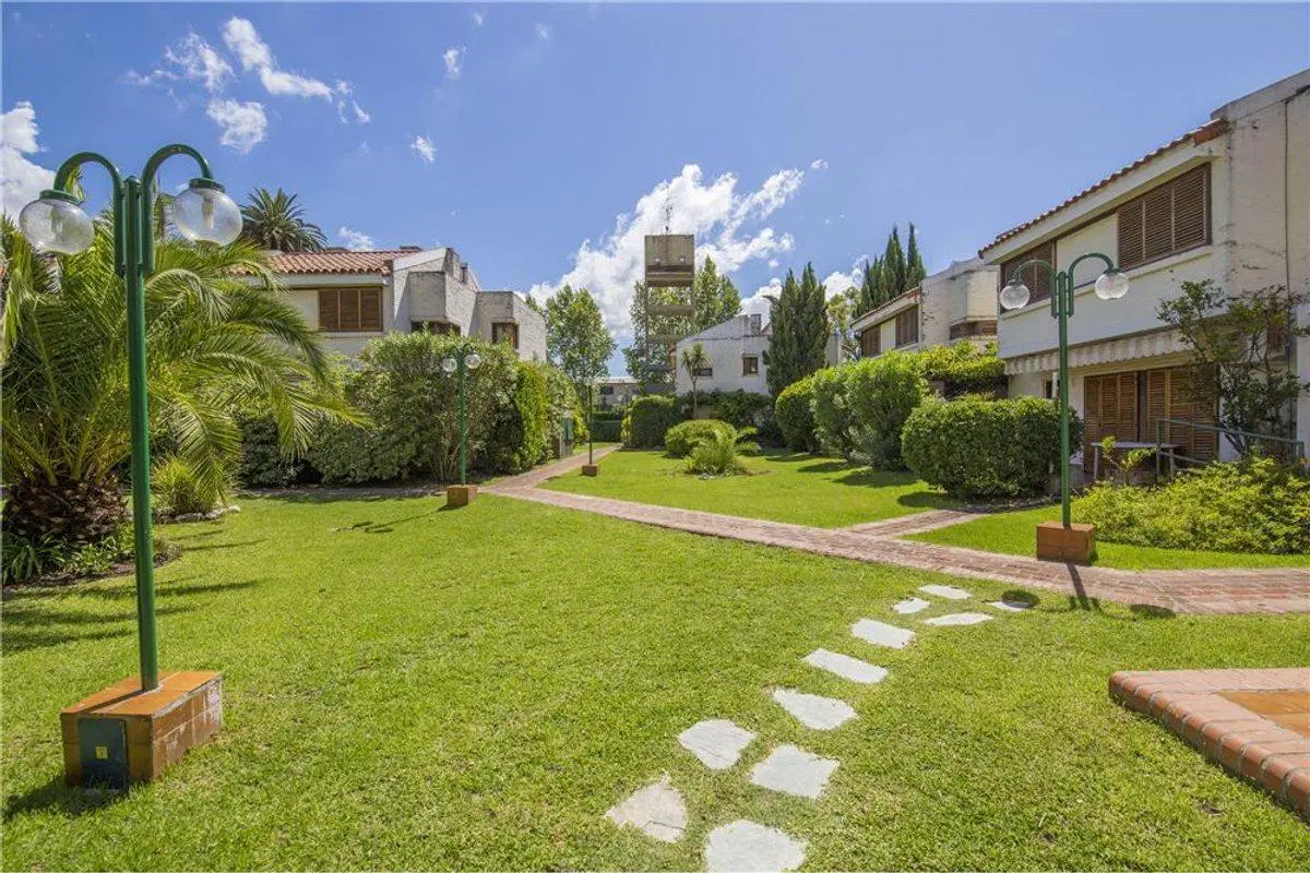 Venta Departamento 3 ambientes.Tigre.Barrio Cerrad 2