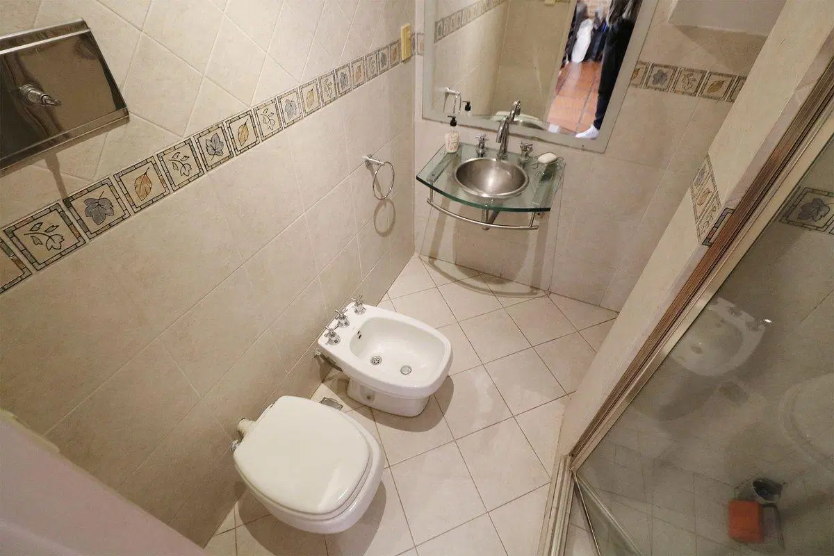 VENTA CASA 3 AMBIENTES CON PILETA Y JARDIN 2
