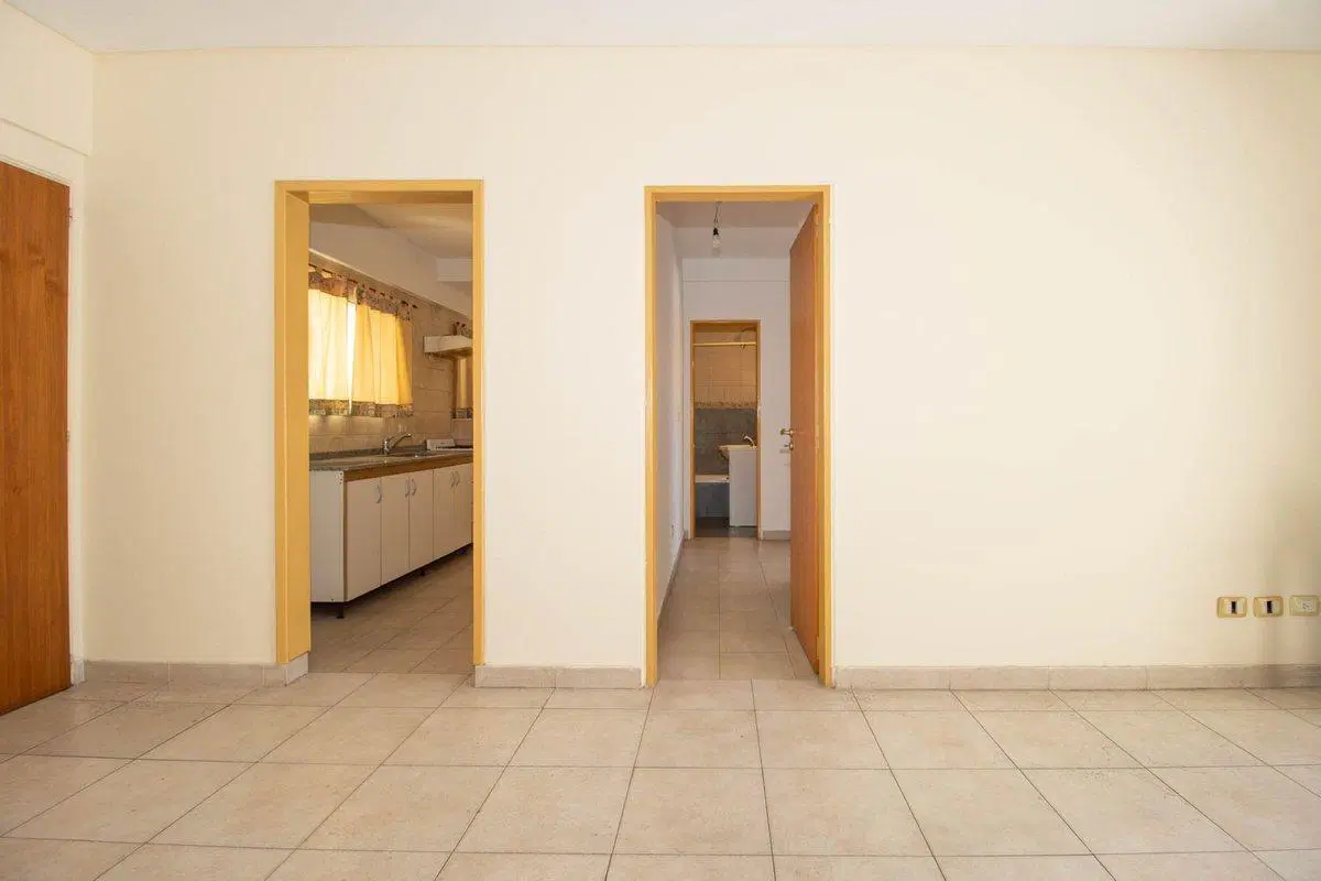 VENTA DEPARTAMENTO 3 amb. balcón y cochera. LANÚS 4