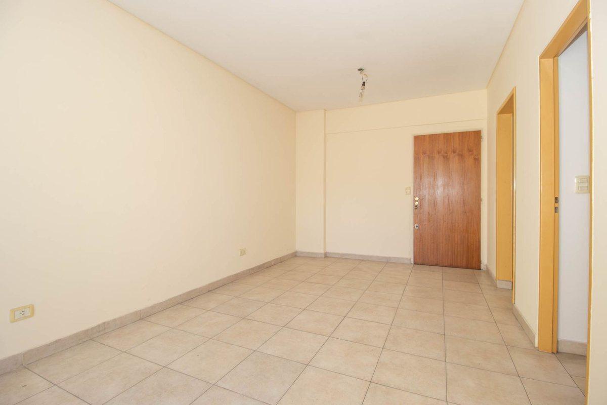 Foto de VENTA DEPARTAMENTO 3 amb. balcón y cochera. LANÚS, imagen 3