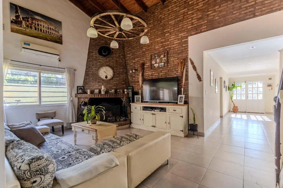 VENTA Casa 4 Amb. en barrio cerrado, Parque Leloir 4