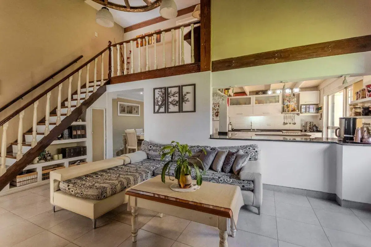 VENTA Casa 4 Amb. en barrio cerrado, Parque Leloir 2