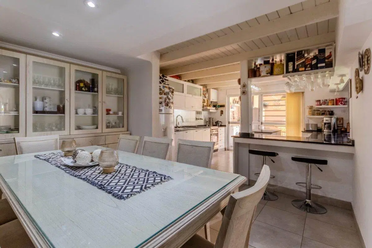 VENTA Casa 4 Amb. en barrio cerrado, Parque Leloir 3