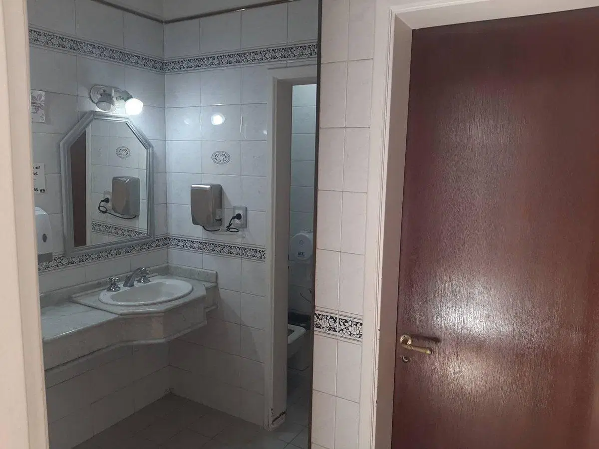 Venta oficinas muy amplias oportunidad 4
