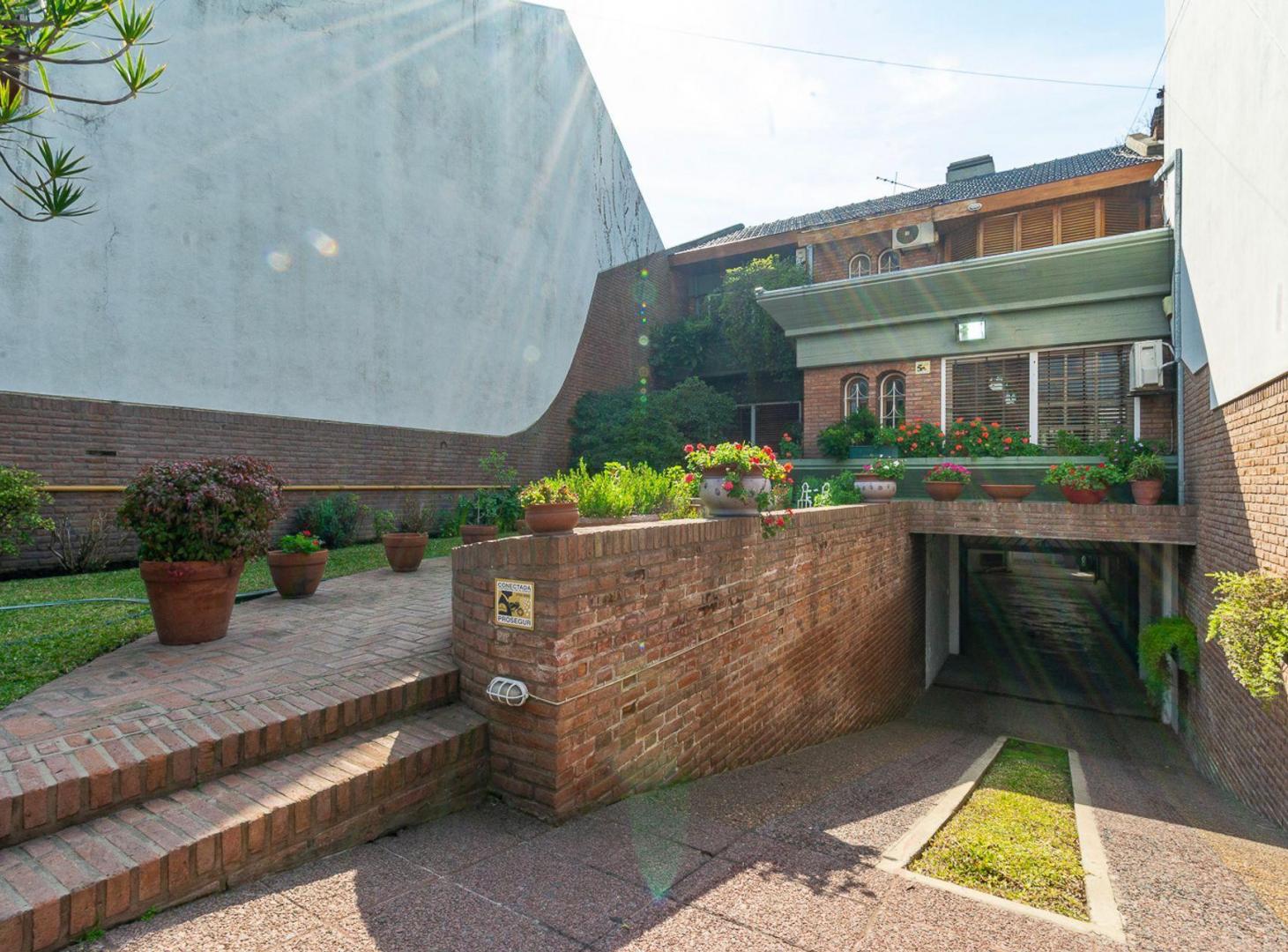 Venta Casa 7 amb con Pileta en Villa Ballester