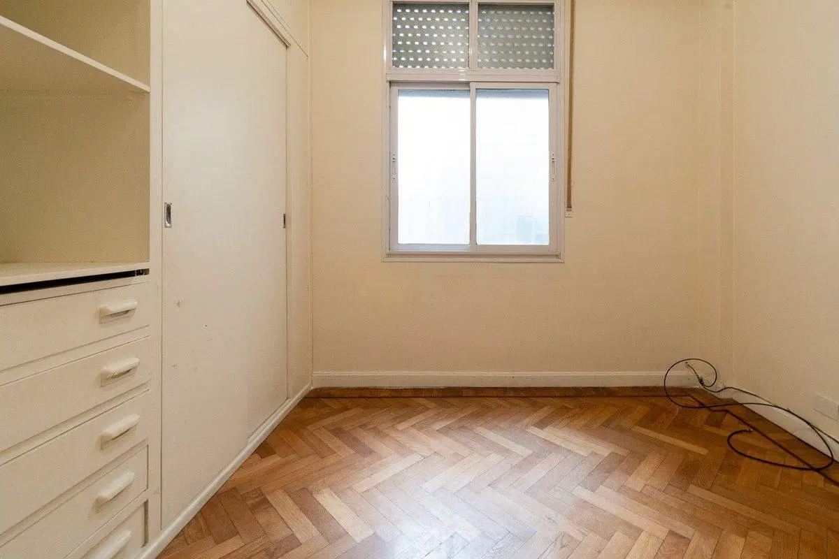 Venta depto 5 amb con dependencia y patio 4