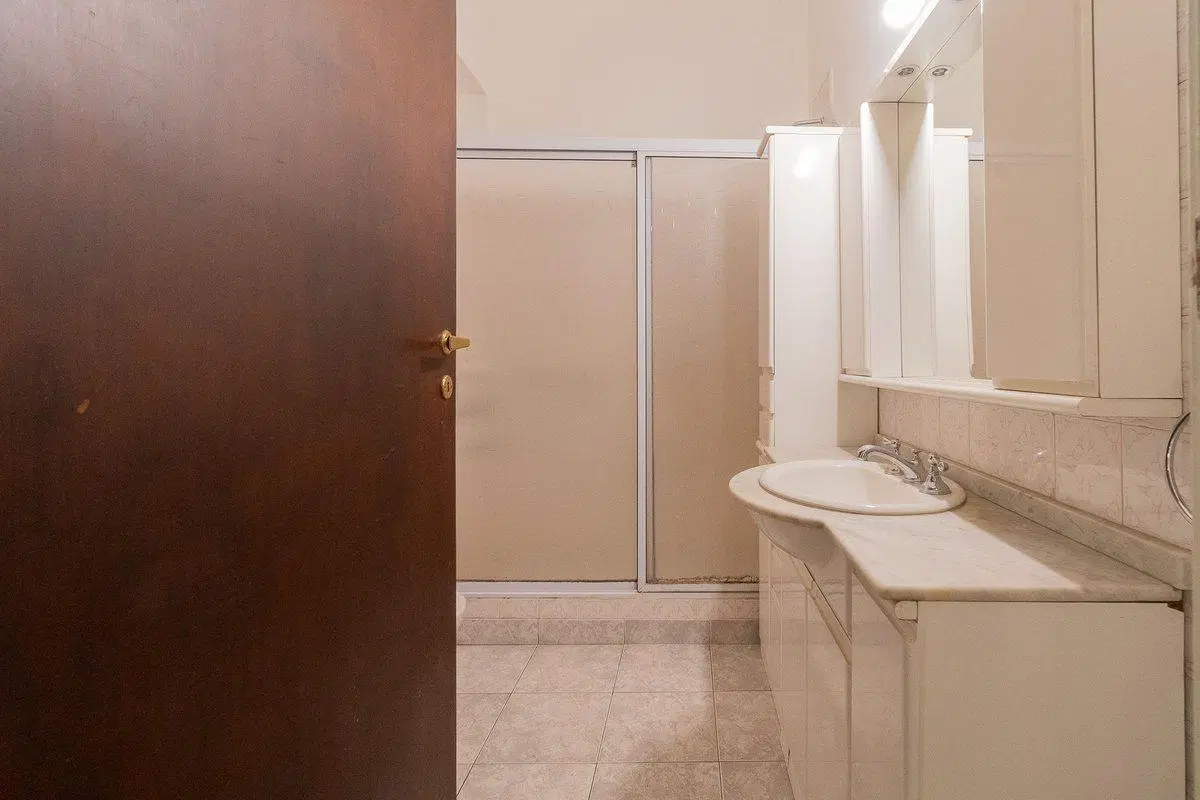 Venta depto 5 amb con dependencia y patio 3