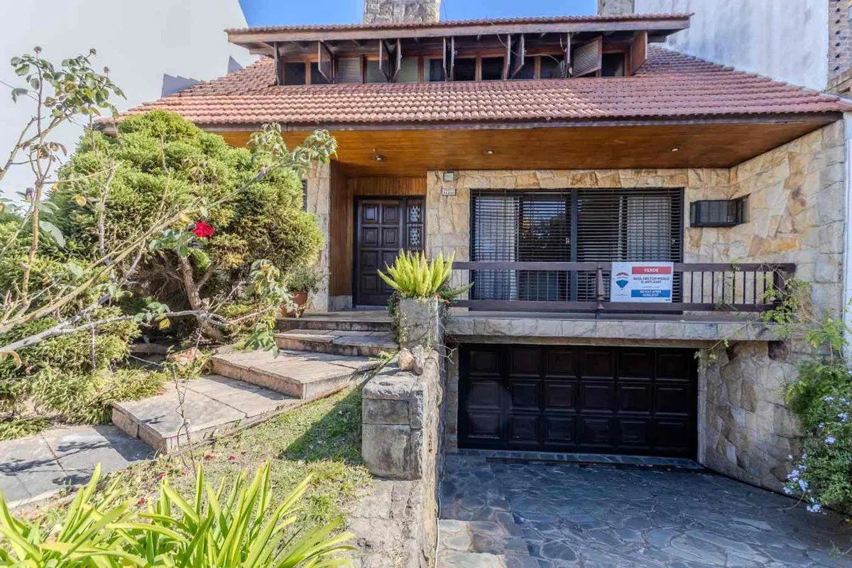 VENTA CHALET 6 AMB C/QUINCHO GARAGE en HAEDO NORTE 3