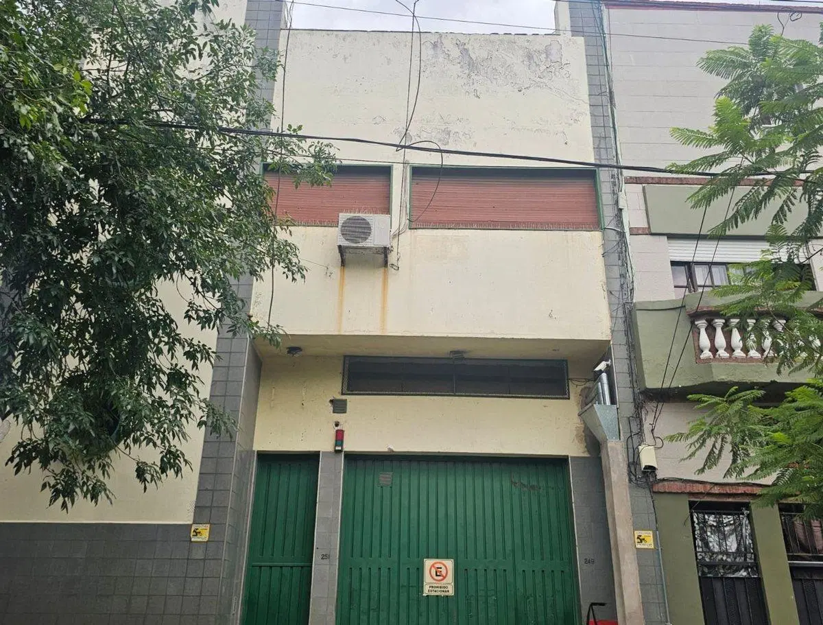 VENTA GALPON CON TERRENO PROPIO 2
