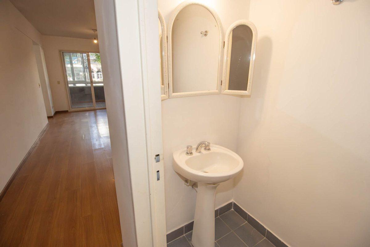 Foto de VENTA DEPARTAMENTO 4 AMBIENTES C/COCHERA CABA, imagen 5