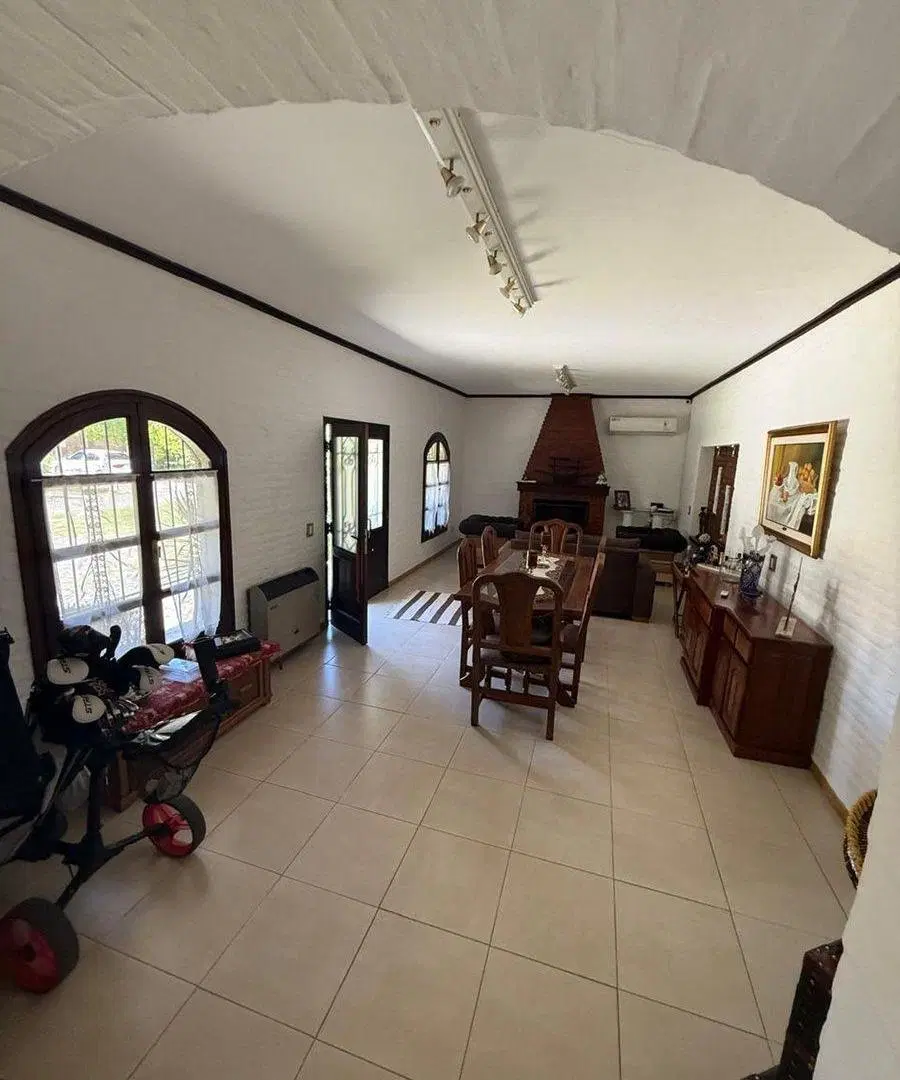VENTA hermosa casa c/ pileta en golfer´s COUNTRY 4