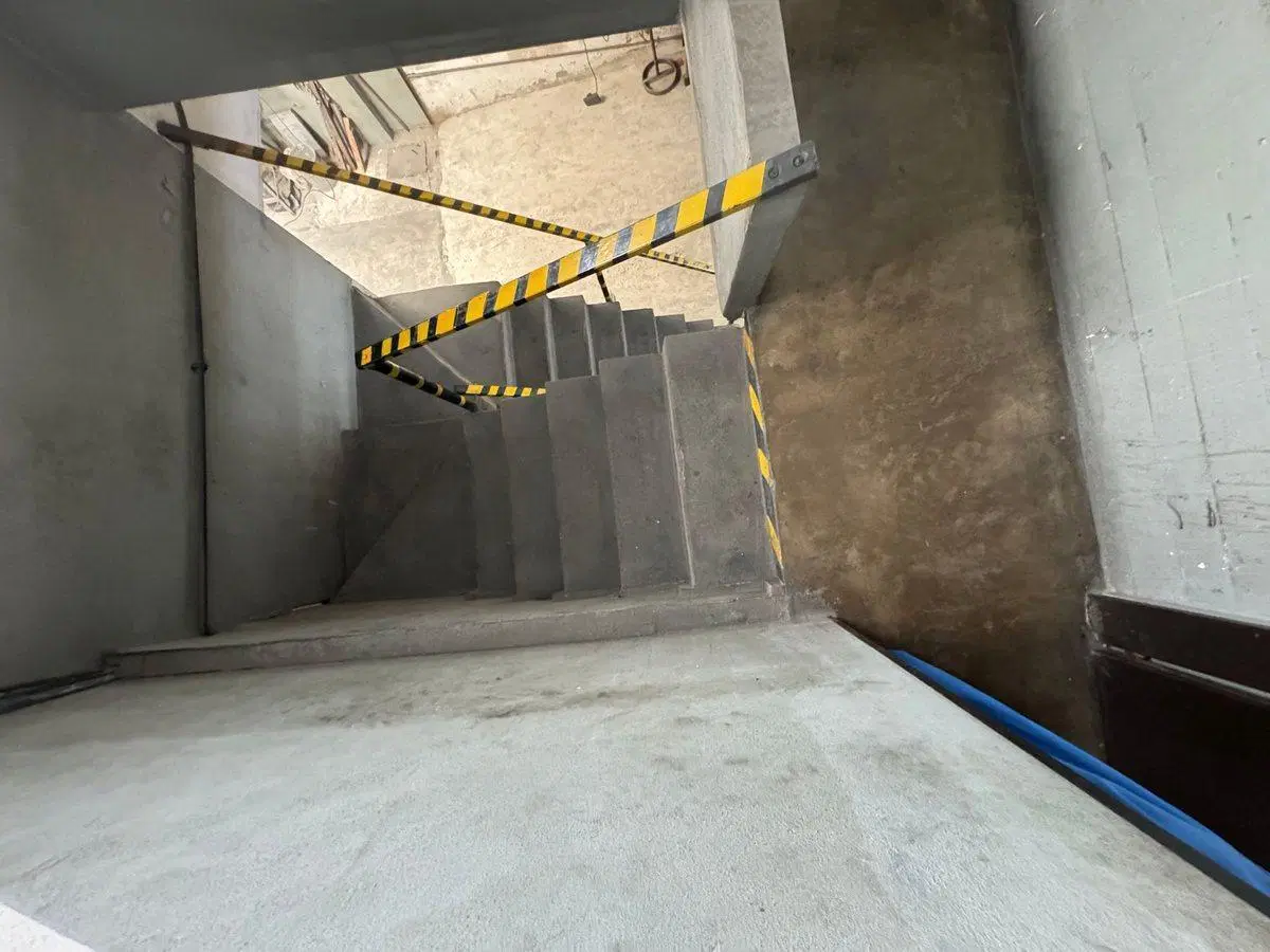 VENTA DE LOCAL INDUSTRIAL EN TAPIALES 3