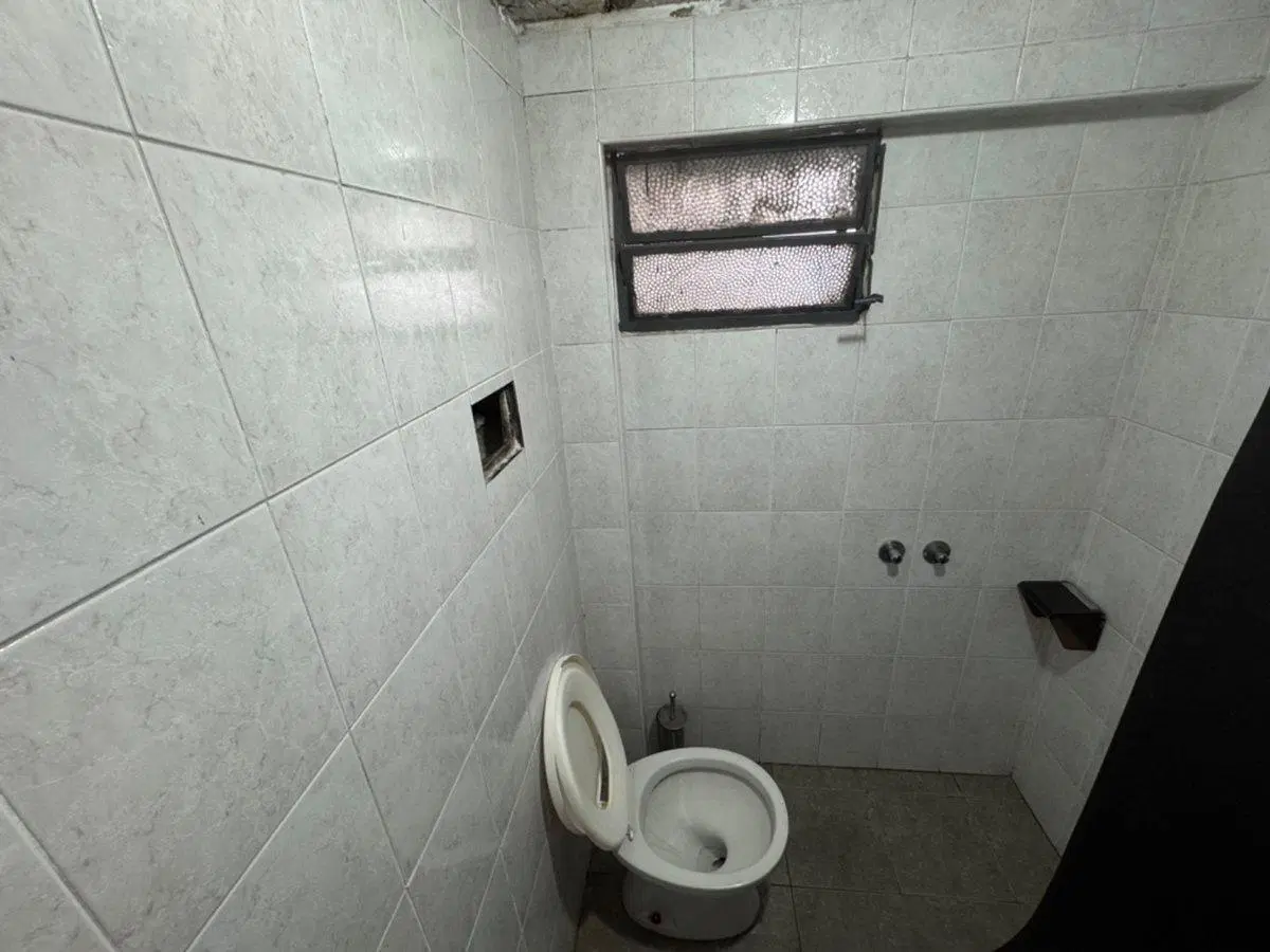 VENTA DE LOCAL INDUSTRIAL EN TAPIALES 2
