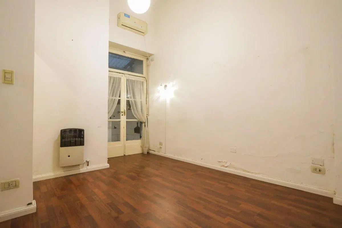 VENTA Departamento de dos ambientes en Balvanera 4