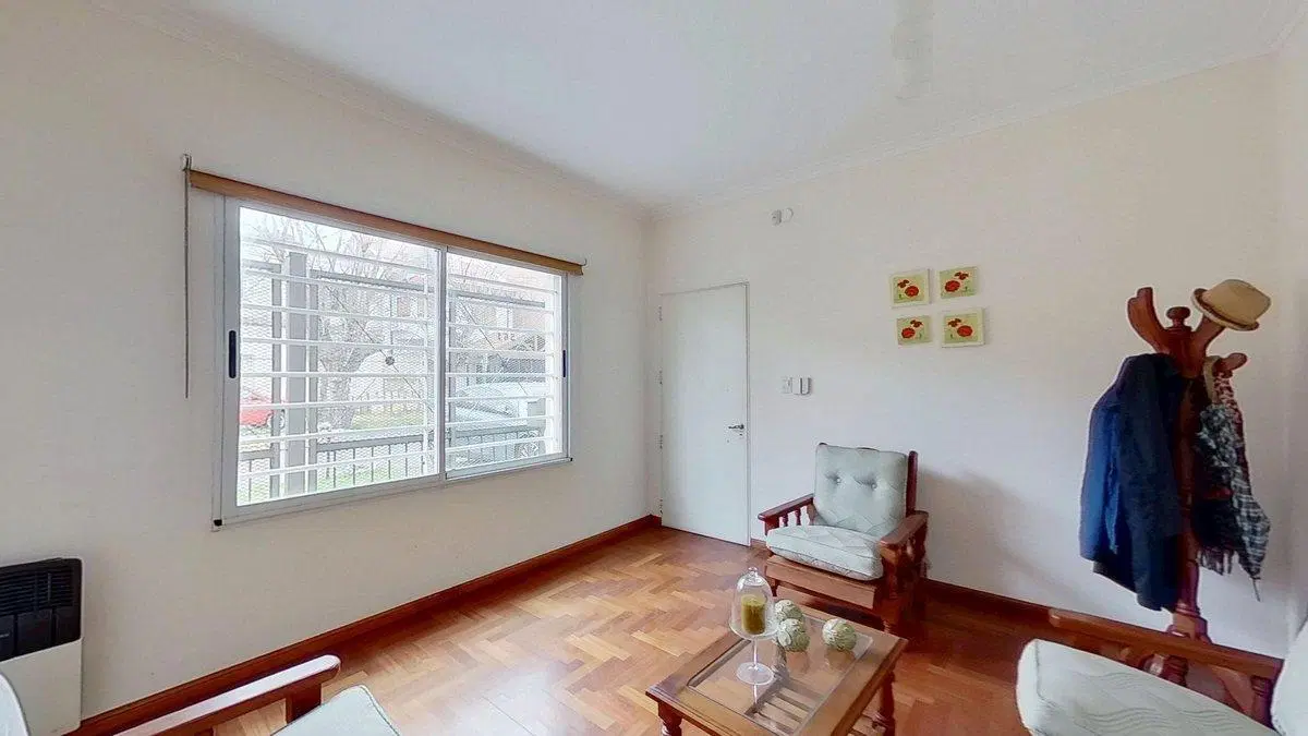 VENTA CASA 5 AMB LOMAS DE ZAMORA CREDITO y PERMUTA 5