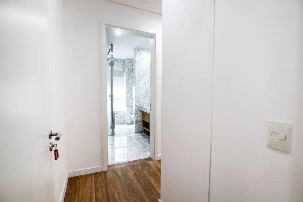 VENTA 3 AMB + Dep. C/ COCHERA en "ALVEAR TOWER" 4