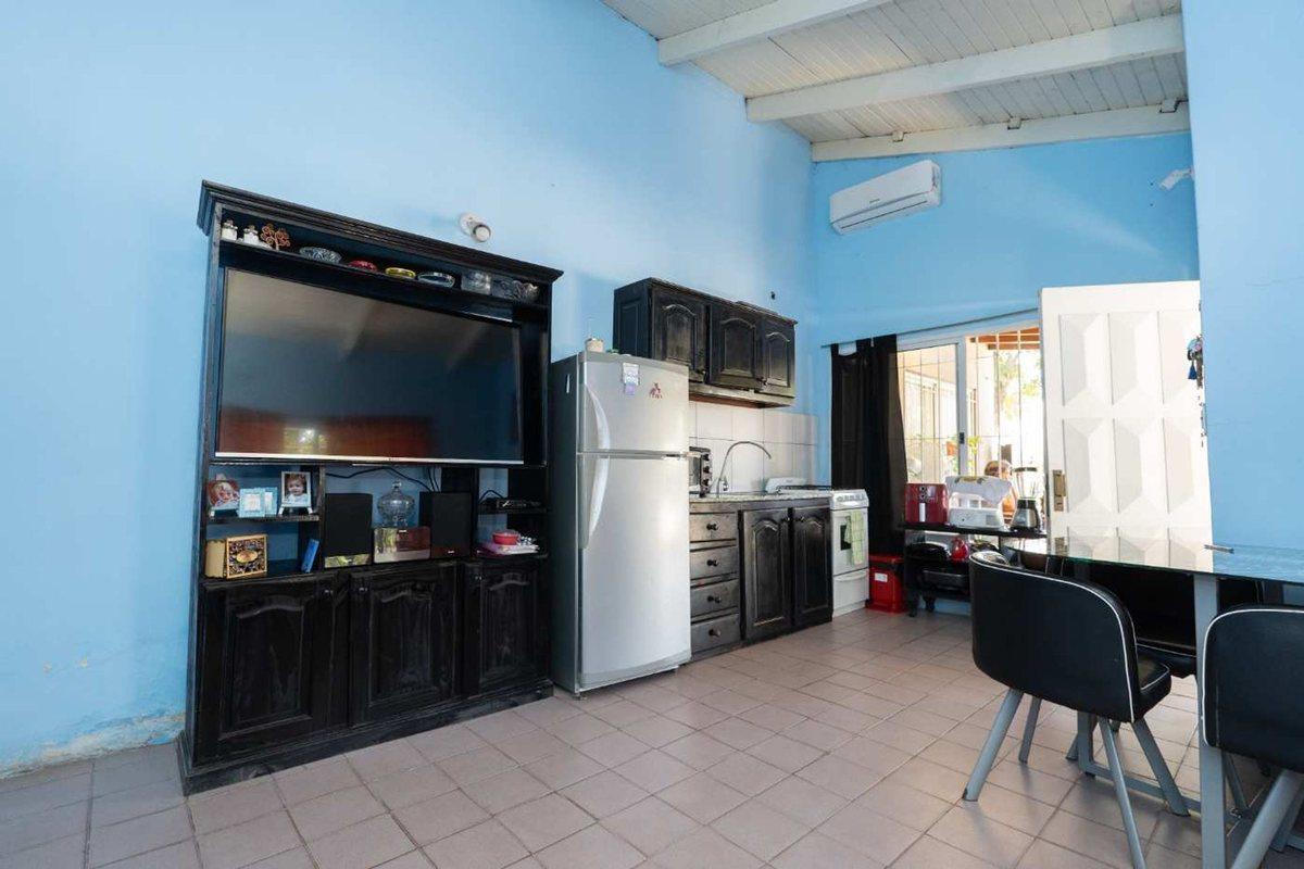 Foto de VENTA CASA MULTIFAMILIAR EN DEL VISO, imagen 2