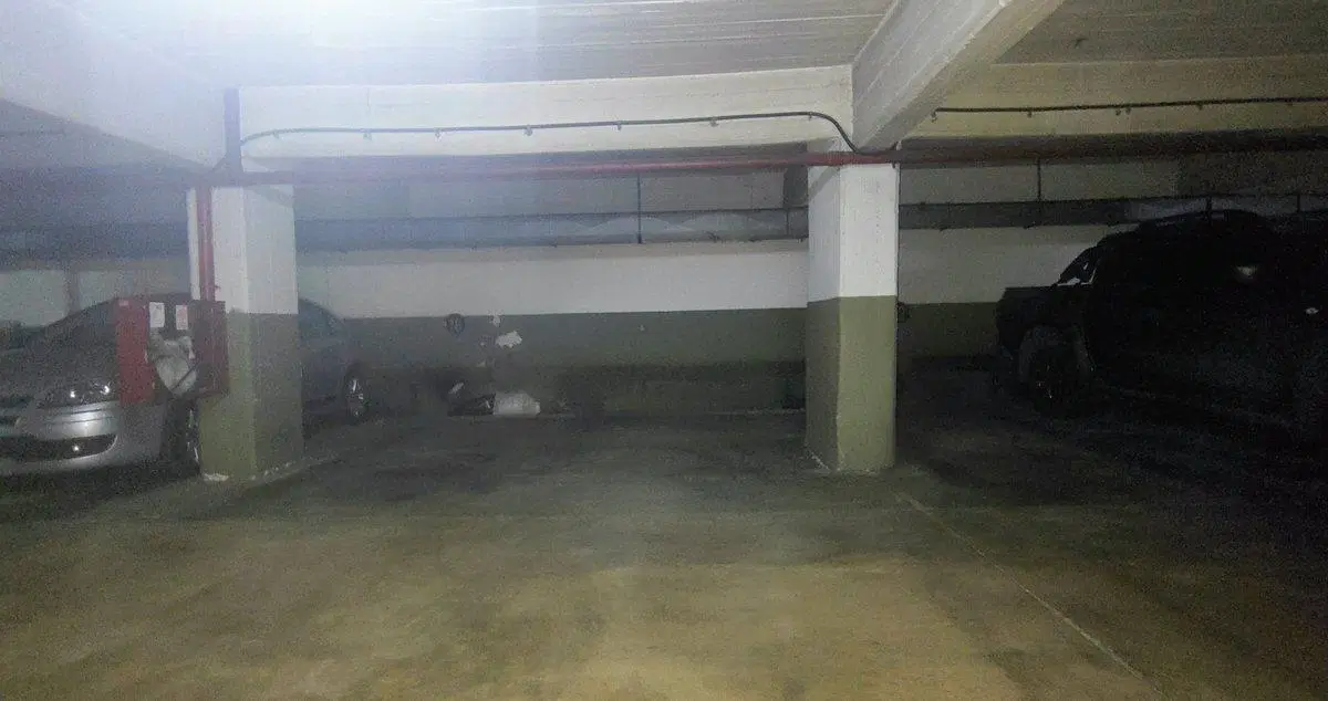 COCHERA CUBIERTA EN VENTA - EXCELENTE UBICACIÓN 3