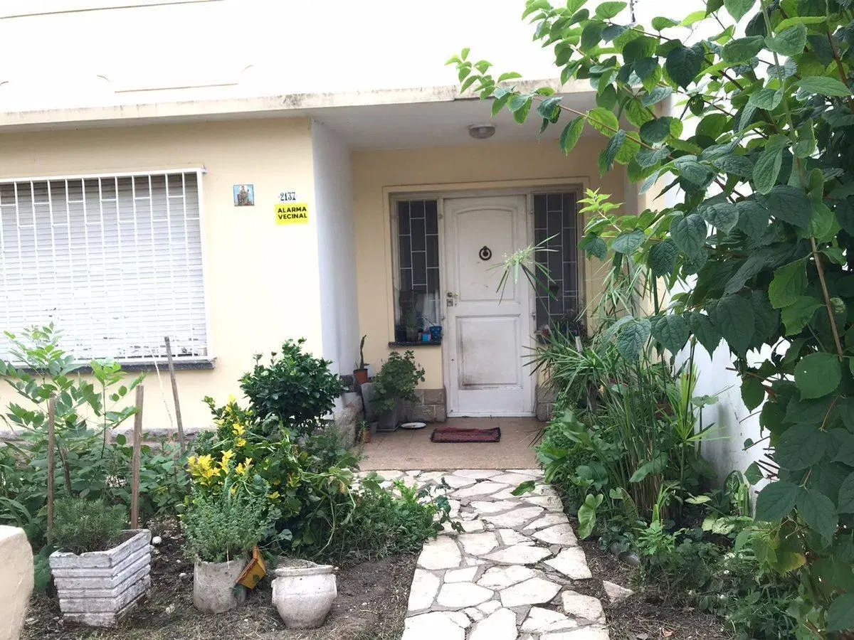 CASA EN VENTA EN PABLO PODESTA 3