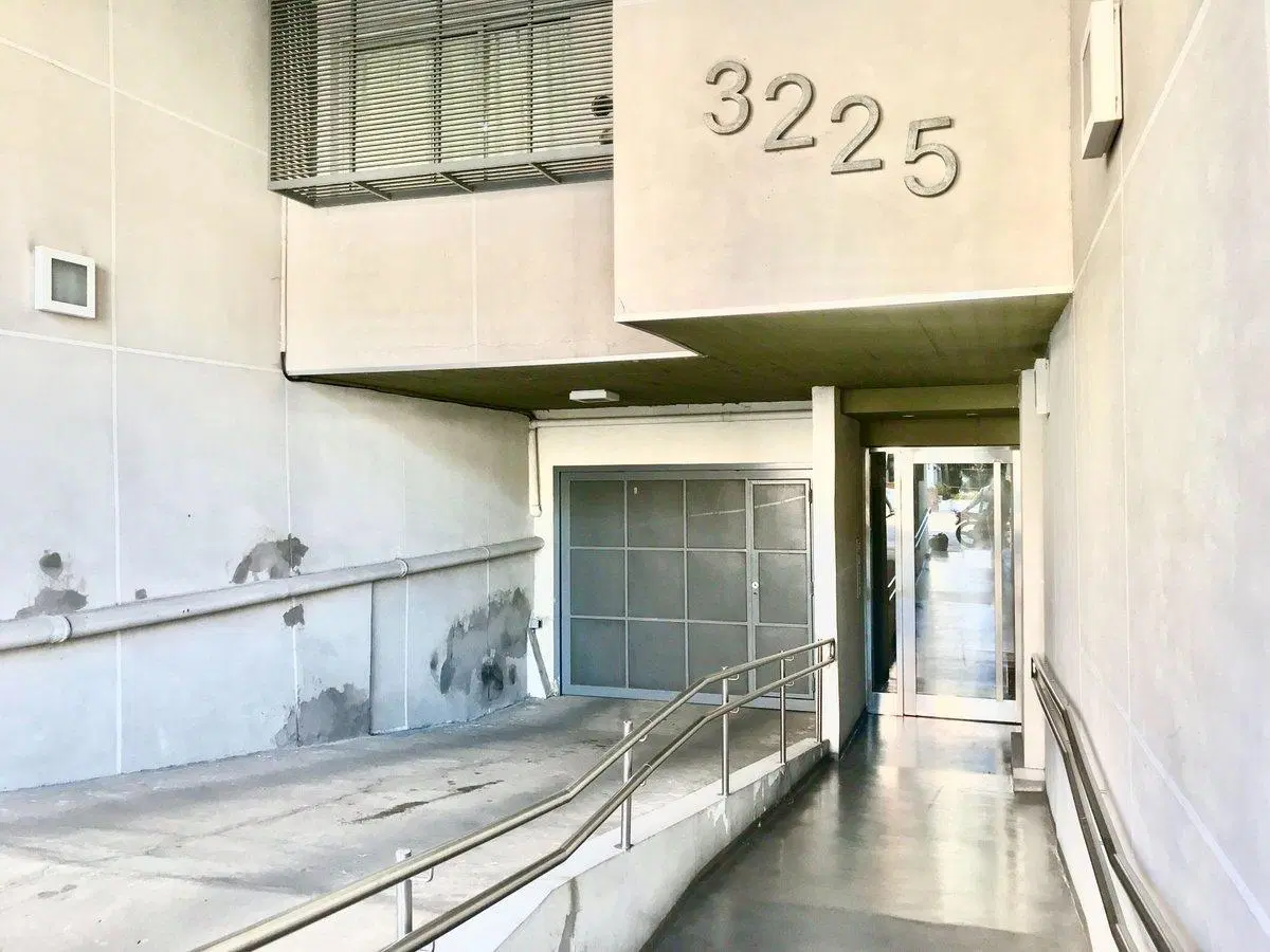 departamento de 2 ambientes con balcon y cochera 5
