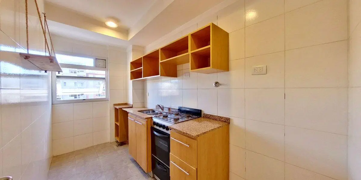 departamento de 2 ambientes con balcon y cochera 8