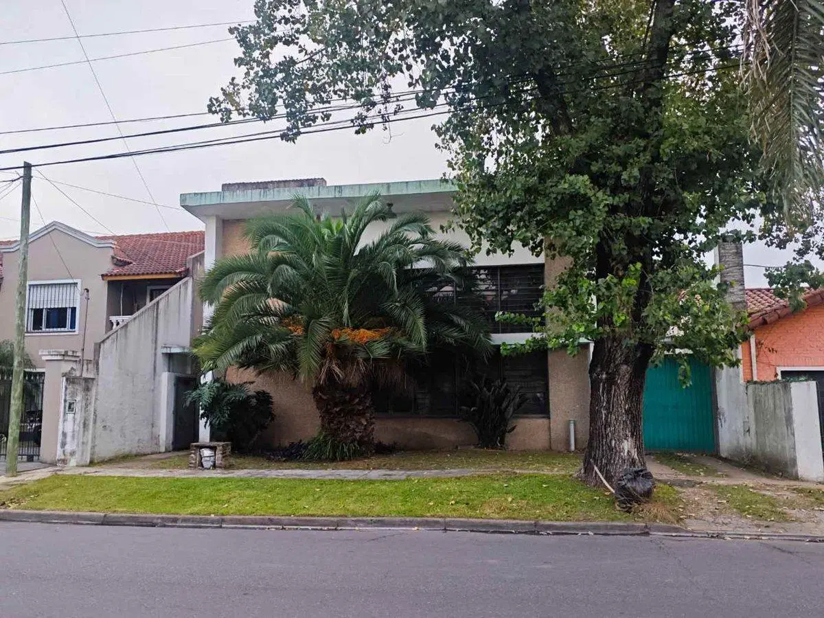 VENTA CASA cuatro ambientes Ituzaingo 3