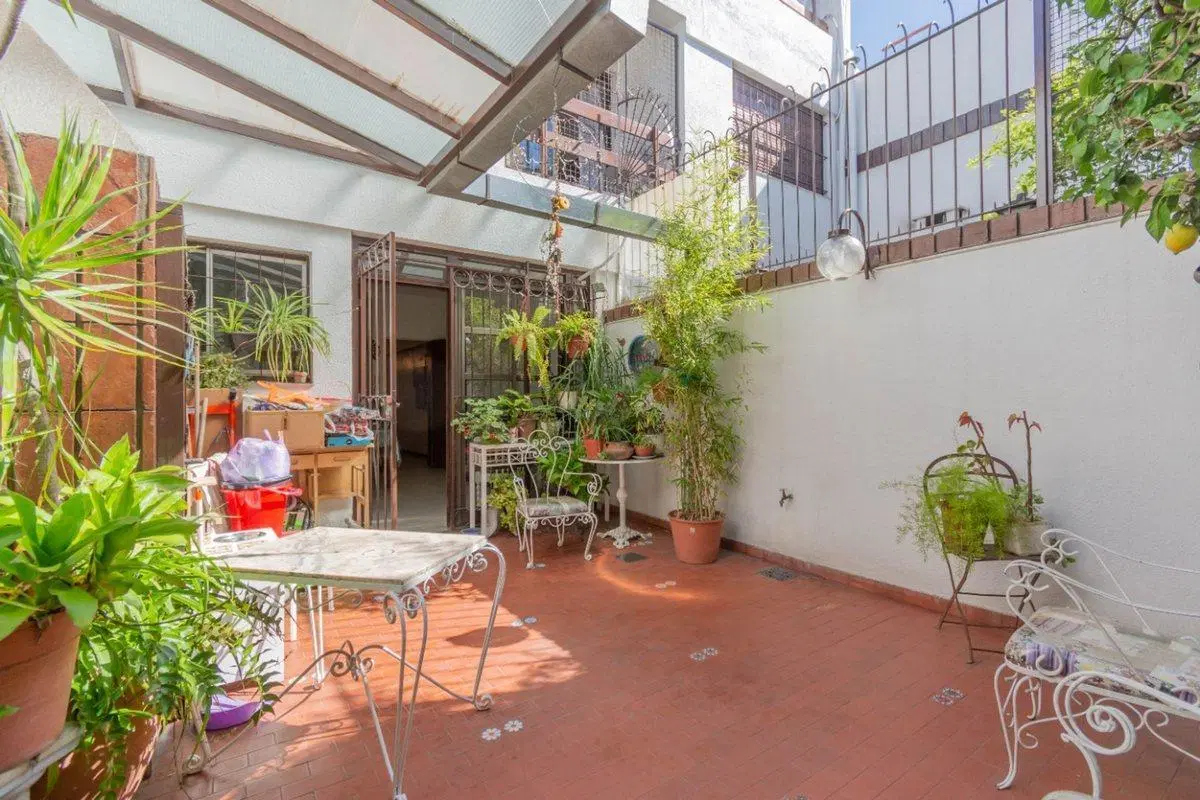 Casa 5 ambientes. Cochera. Patio. Villa Urquiza 5