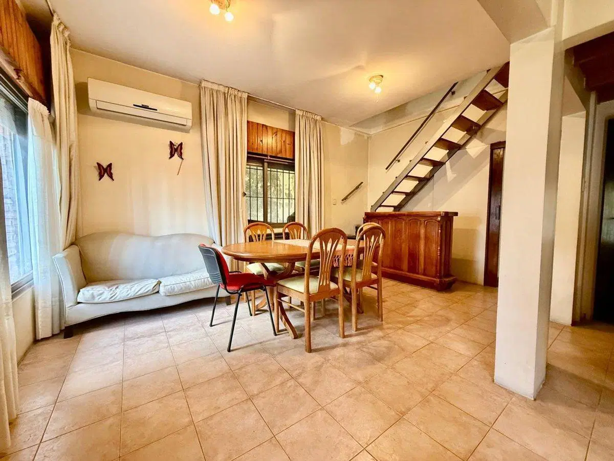 OPORTUNIDAD  DOS CASAS EN UN MISMO LOTE PALOMAR 5