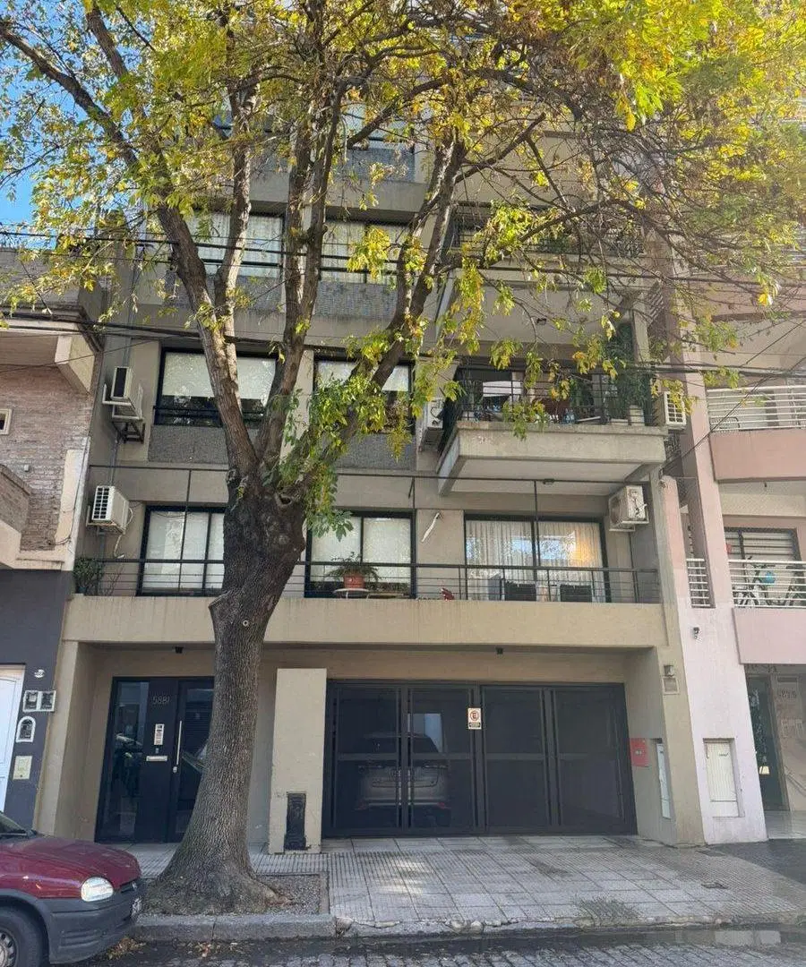 VENTA COCHERA CUBIERTA EN VILLA URQUIZA 2
