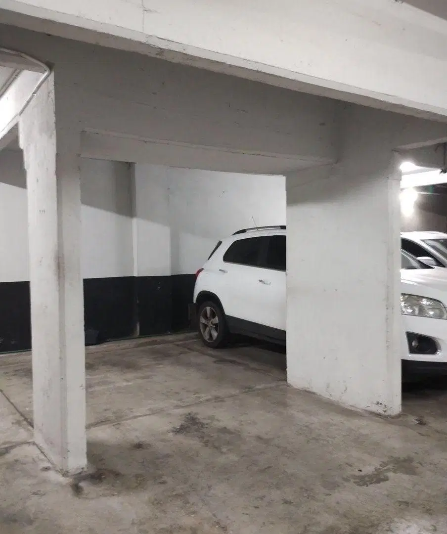 VENTA COCHERA CUBIERTA EN VILLA URQUIZA 5