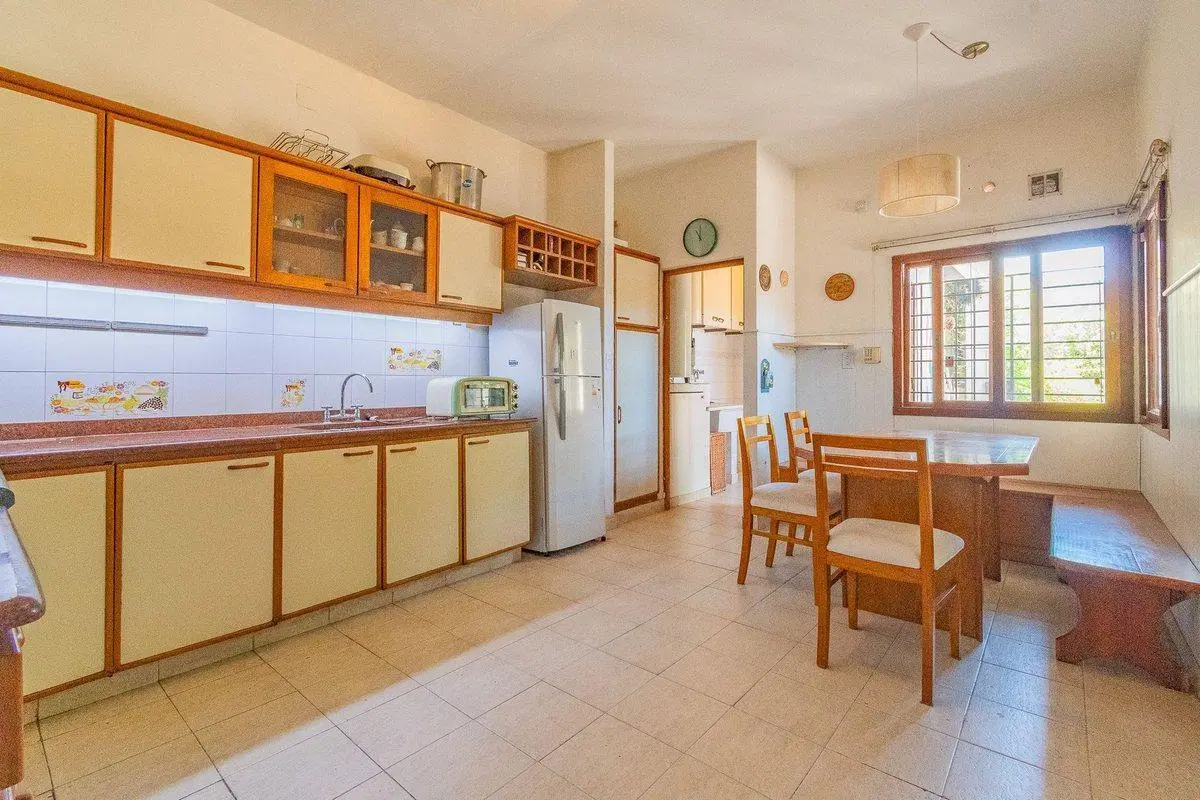Venta Casa 6 amb jardin pileta cochera 5