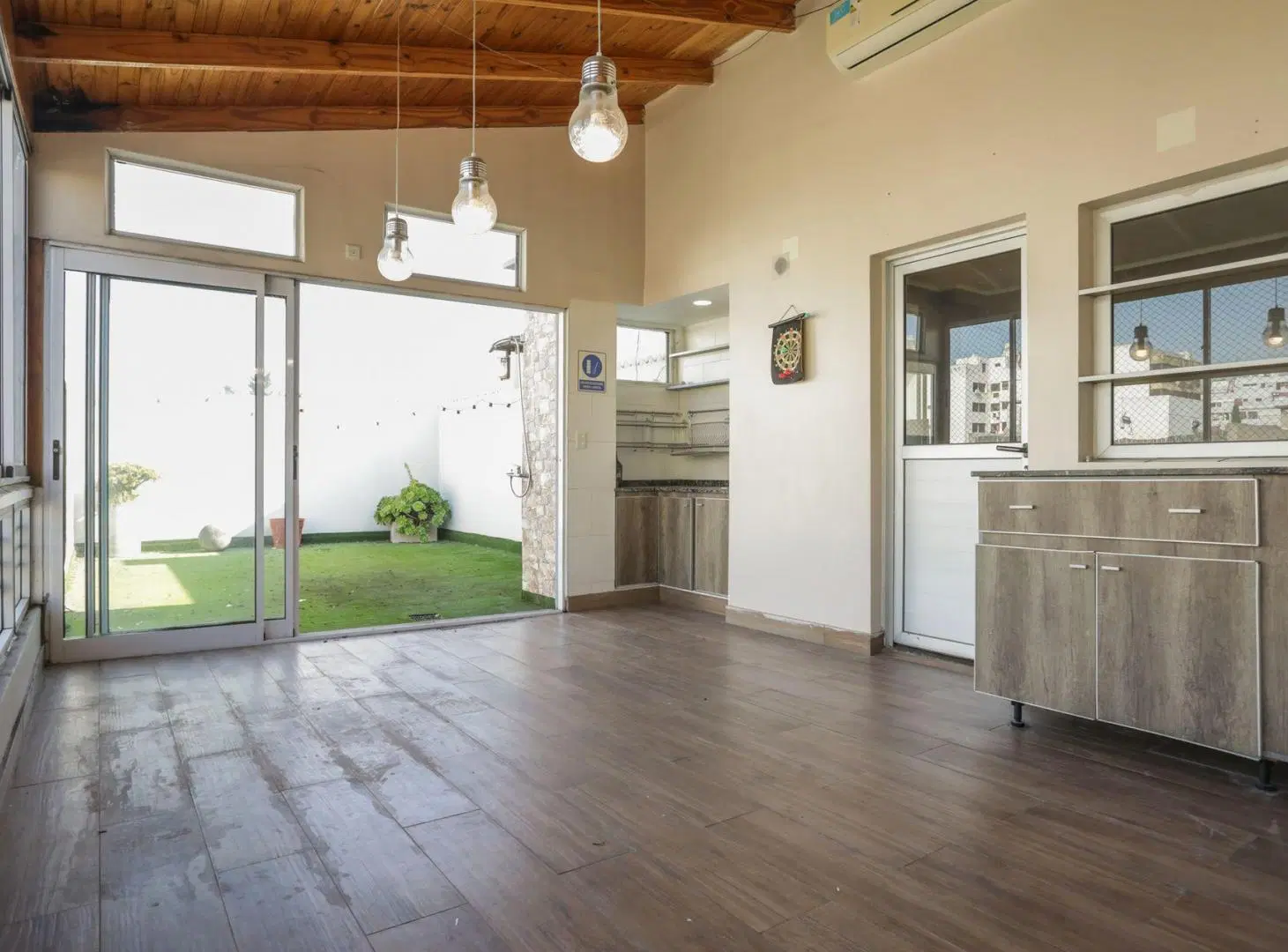 3 AMBIENTES CON BALCON QUINCHO Y TERRAZA  PROPIA 2