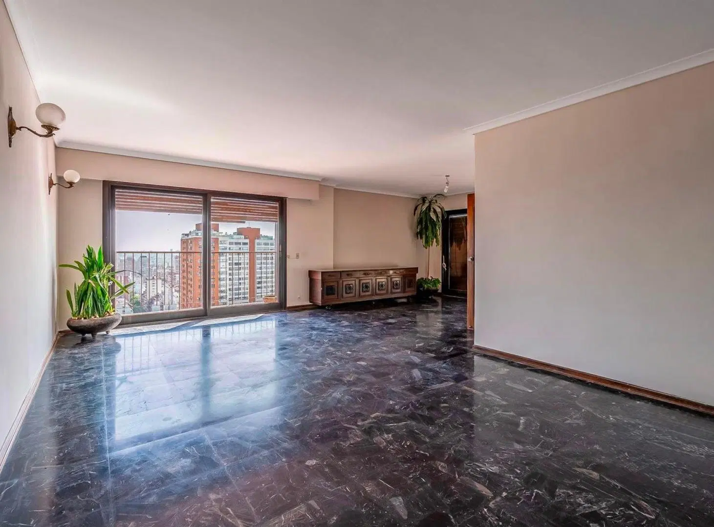 PISO DÚPLEX CON TERRAZA Y 3 COCHERAS EN BELGRANO 2