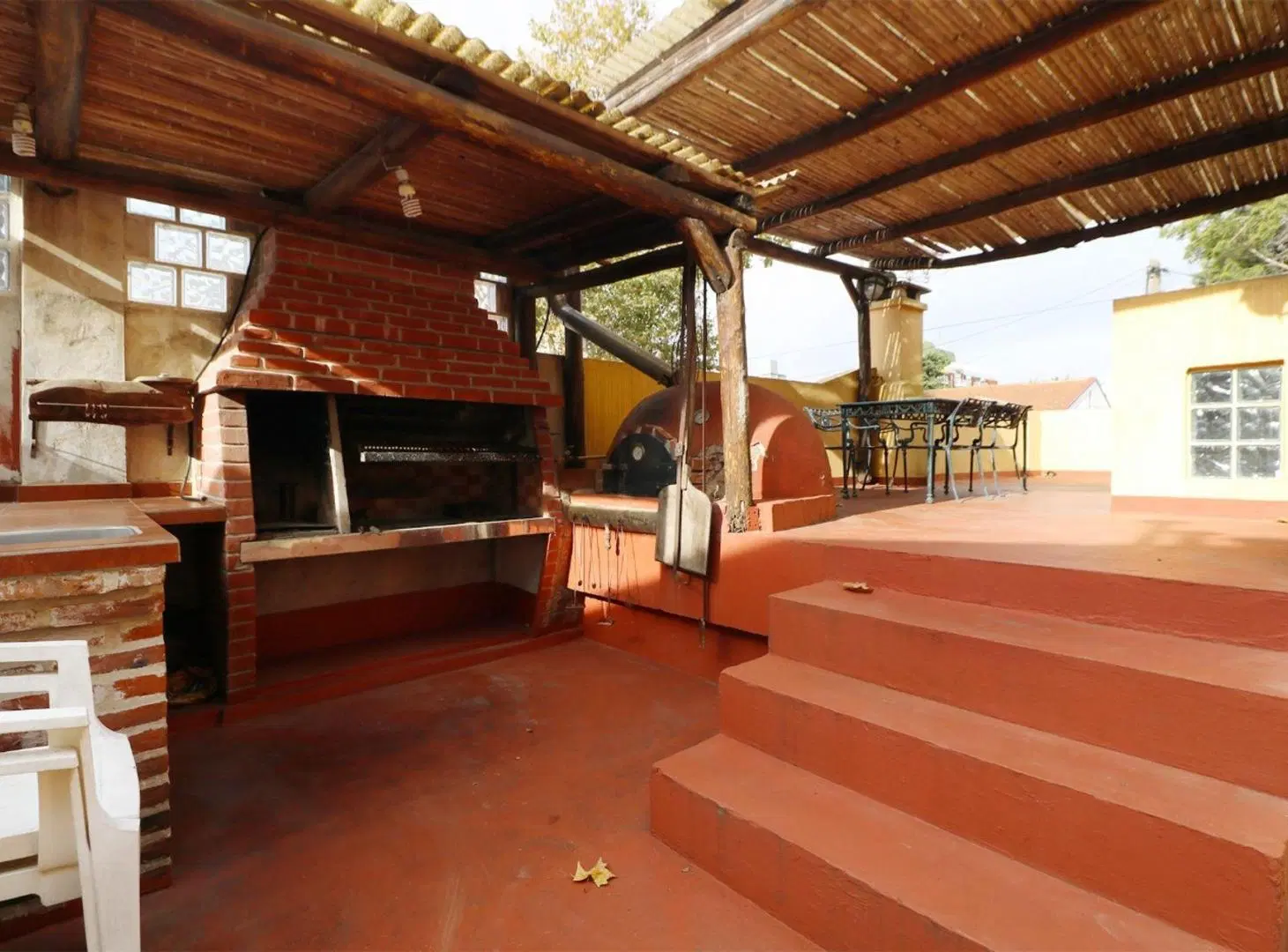 CASA 5 AMB  C/COCHERA, PATIO Y TERRAZA EN FLORIDA 2