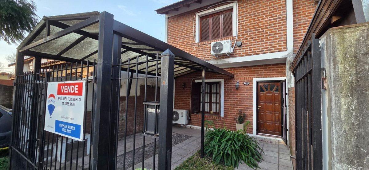 CASA PH COCHERA Y JARDIN EN CIUDAD EVITA