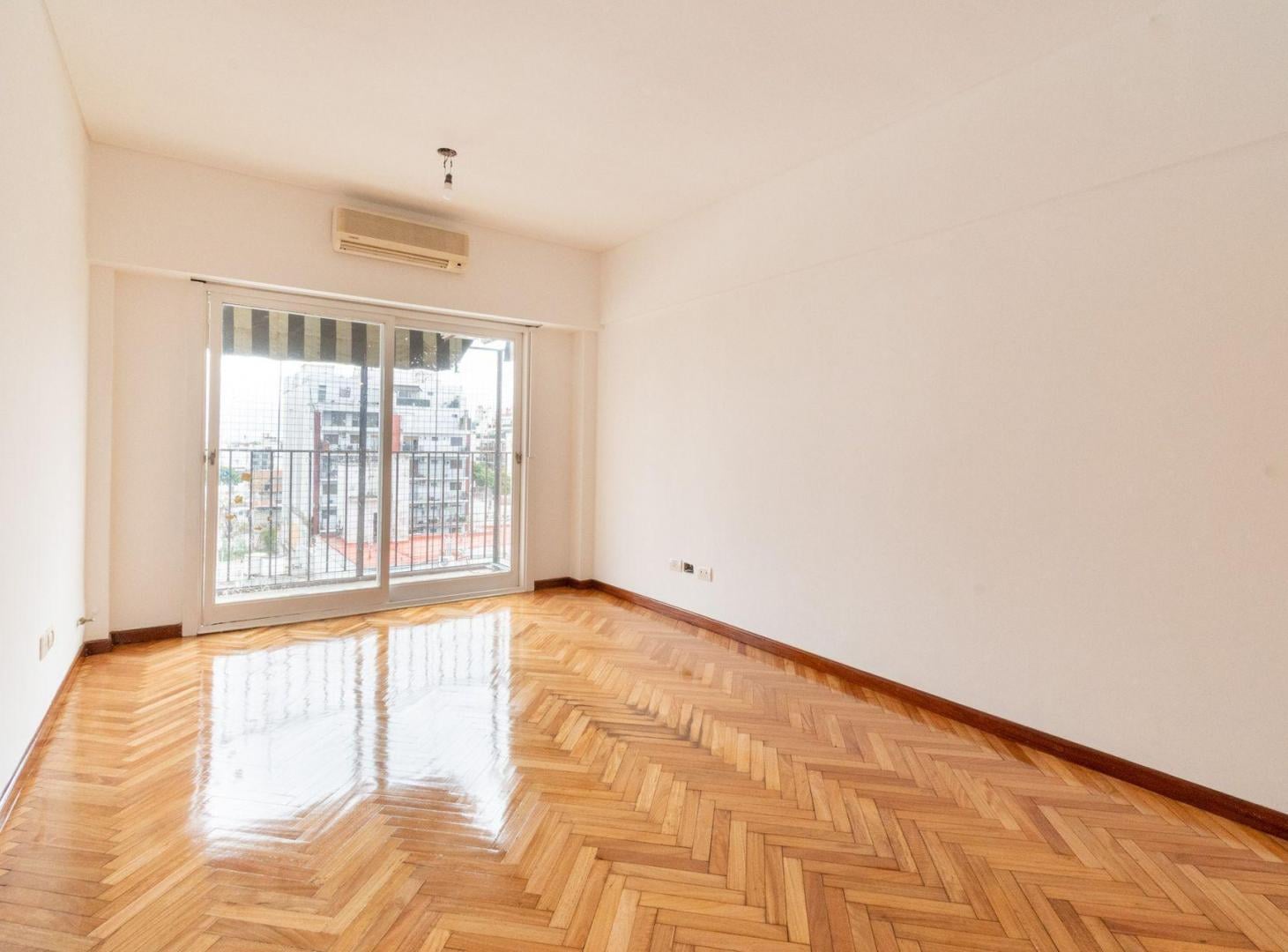 Venta depto 3 amb con cochera Villa Urquiza